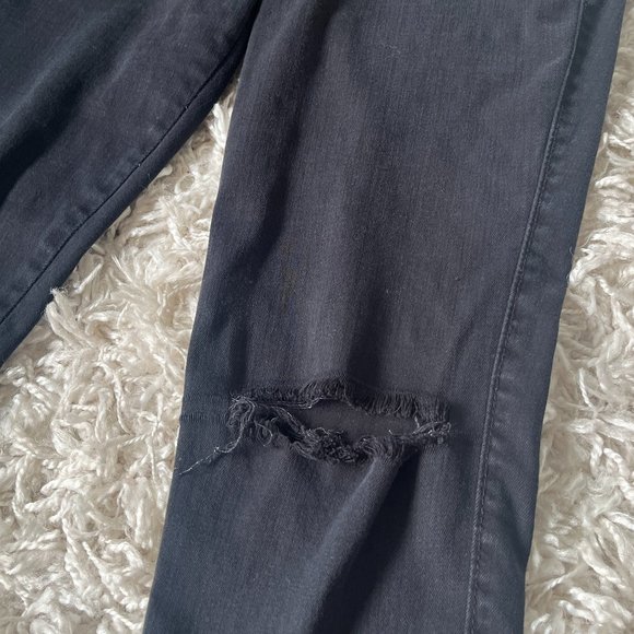 LIKE NEW Size 5/26 FashionNova Black Canopy Skinny Jeans - Picture 4 of 8